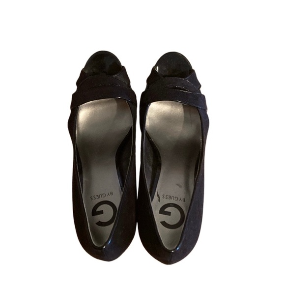 Guess Black Patent Leather Suede Peep Toe Heels Size 8 👠 - Picture 6 of 15